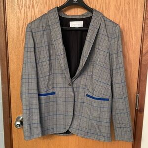 Suit coat - stylish pattern - excellent condition!